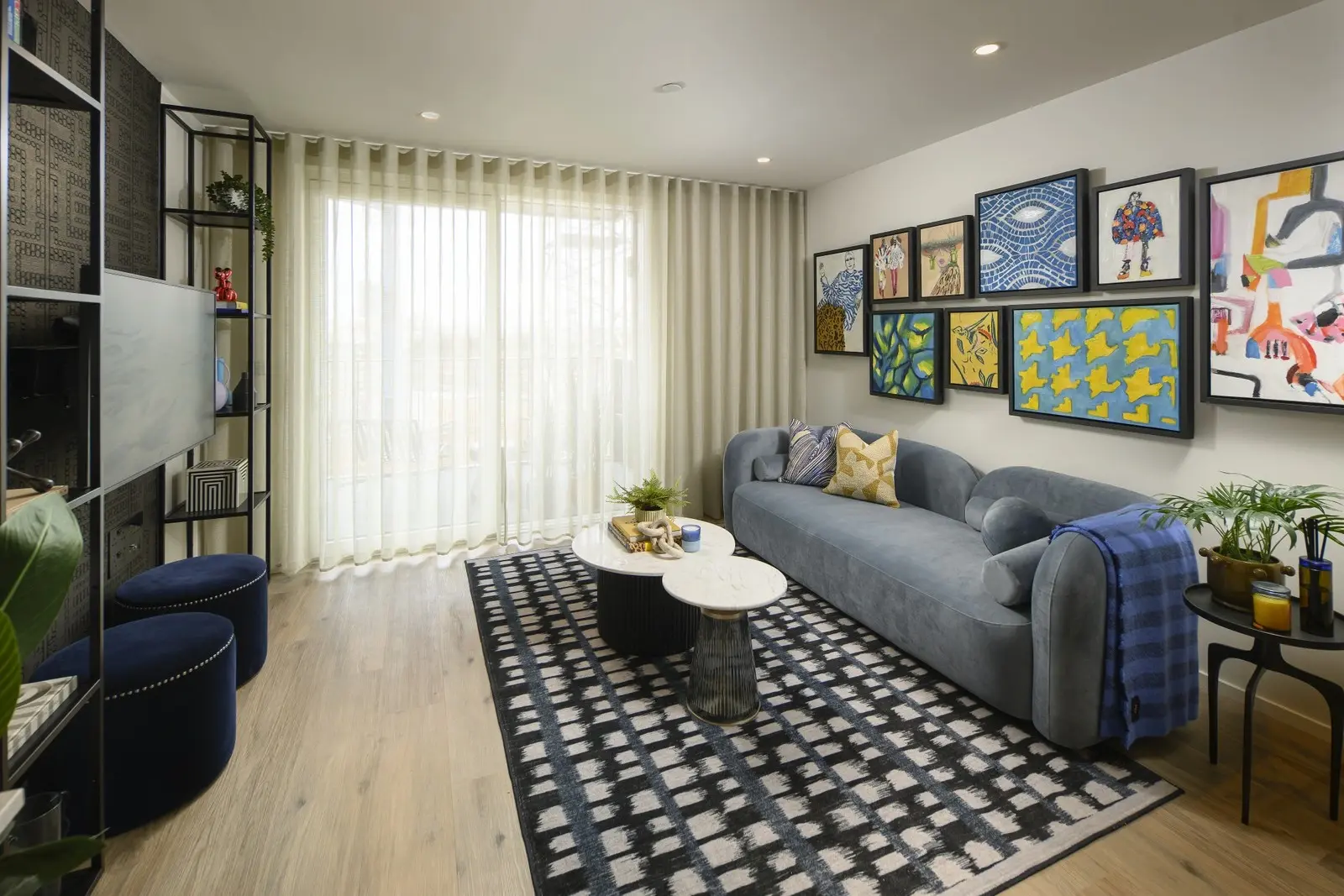 Apartment B1.02.02_Living Area 2