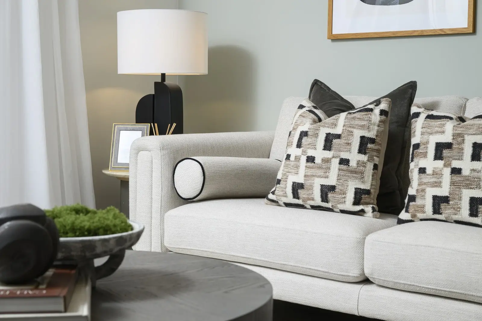 Apartment-A2.08.03_Living-Area-2