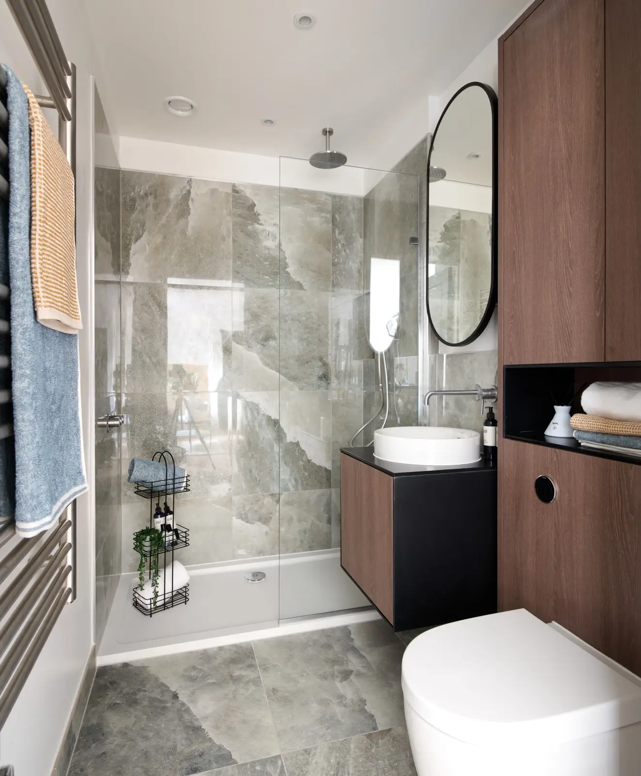 Swan-Apartment_Bathroom