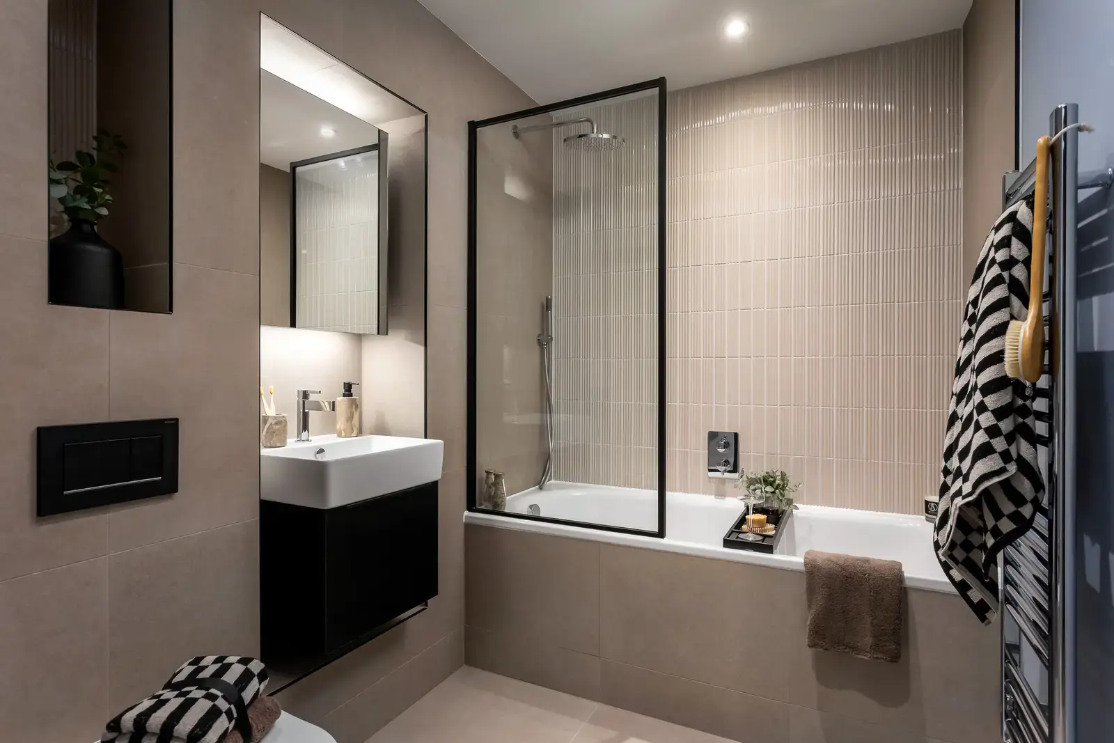 Thames_Show_Apartment_Bathroom