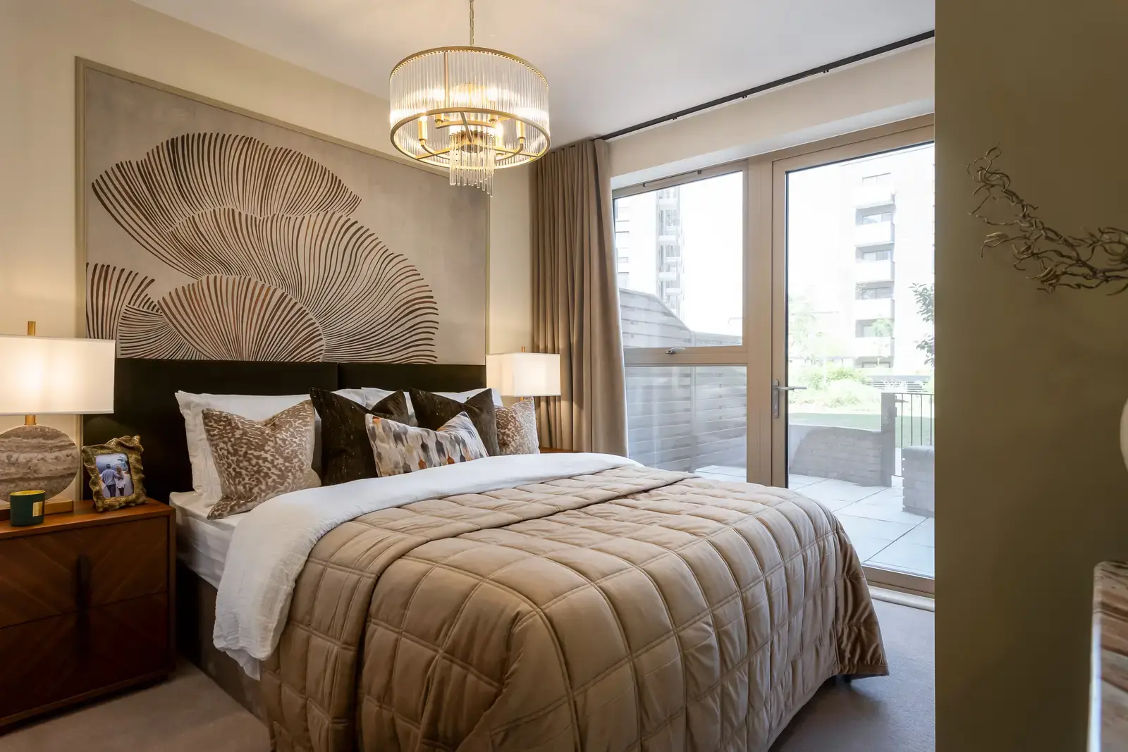 Thames_Show_Apartment_Bedroom_1