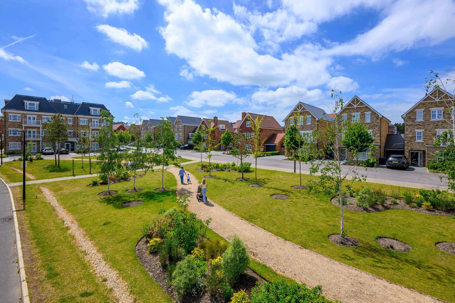 hartland-village_pinewood-green_exterior_04