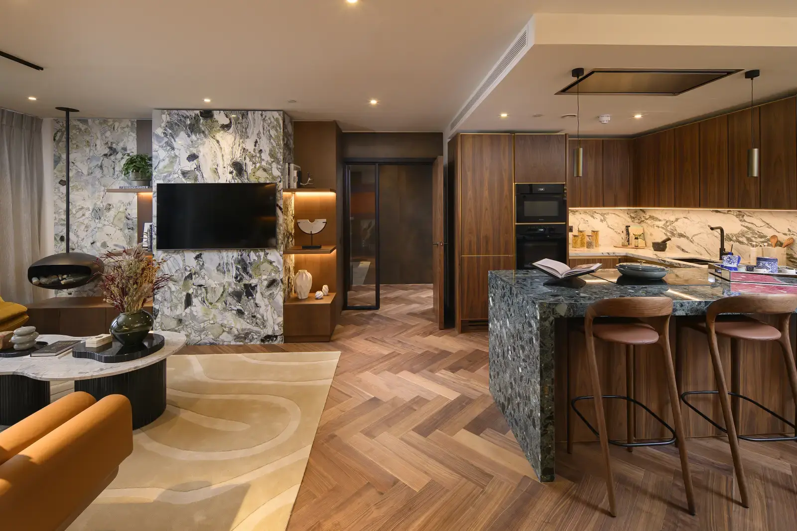london-dock-gallery-image-_living and dining_240426