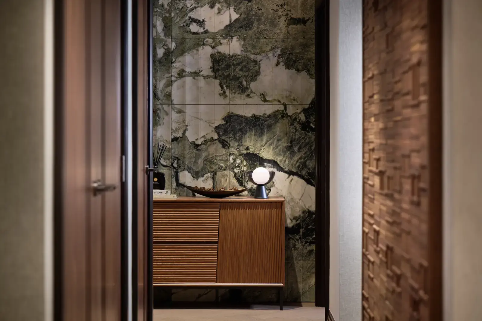 london-dock-gallery-image_-bathroom_240426