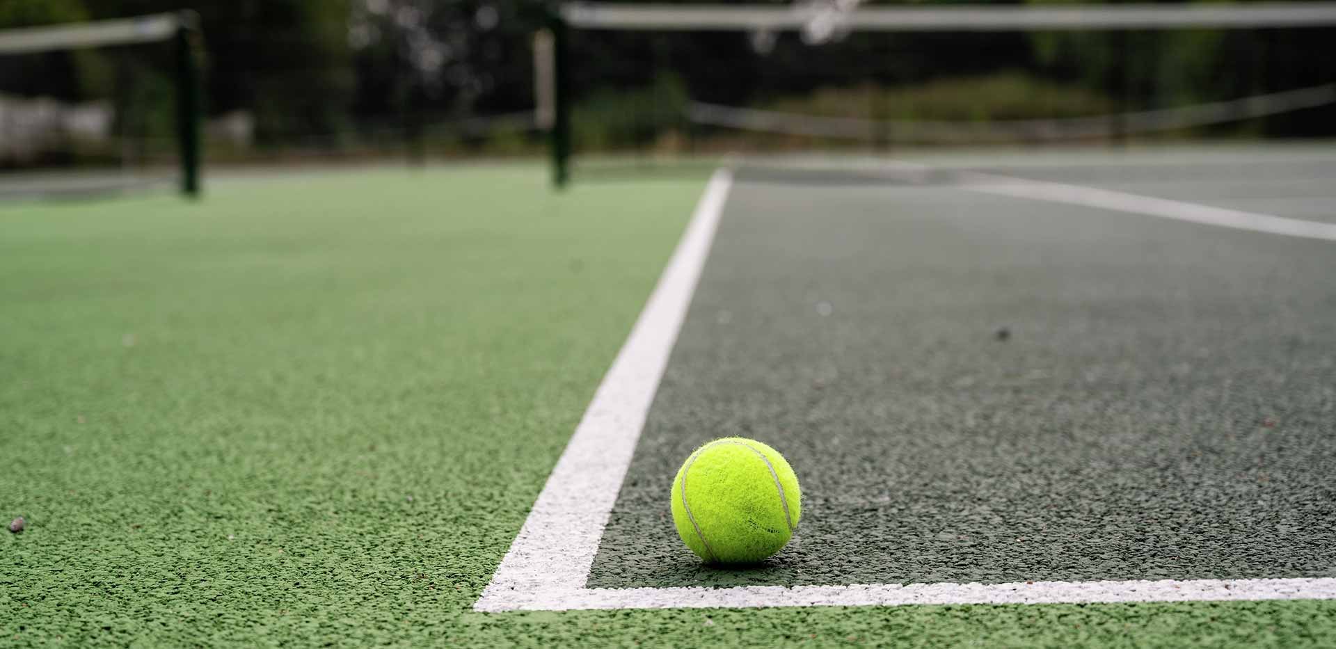 the-lawn-club-tennis-court-2