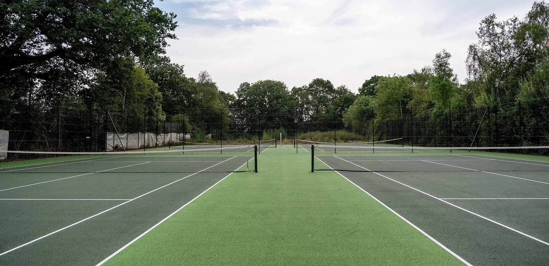 the-lawn-club-tennis-court